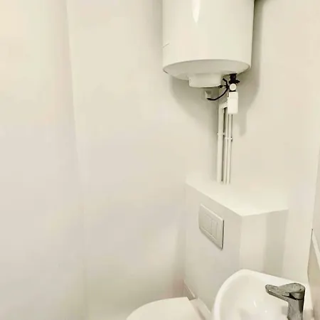 Apartmán Magnifique Studio Bien Desservi *
